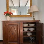Romantic Flat In The Heart Of Trastevere Lägenhet
